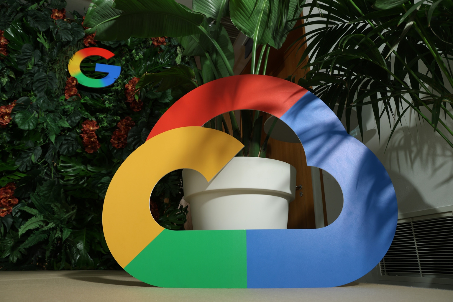 AI Bubble Burst: Alphabet Could Be The First To Cut AI Capex