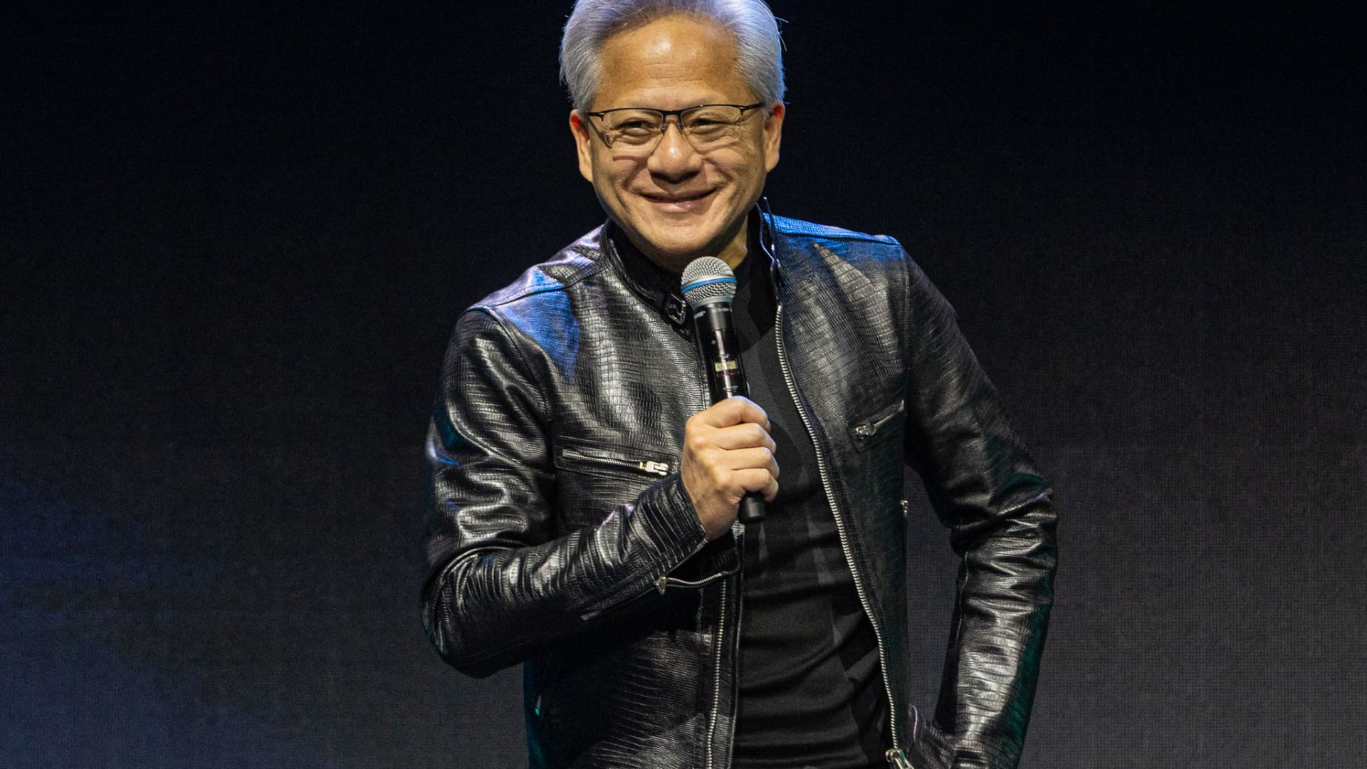 Nvidia stock rises 6% after blockbuster earnings boost AI confidence